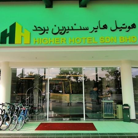 高级酒店 斯里巴加湾市 外观 照片